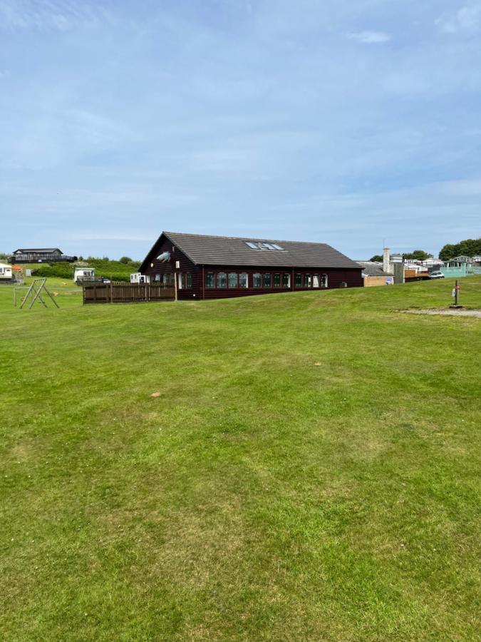 Jungle House No.26 At Three Lochs Holiday Park ニュートン・スチュワート エクステリア 写真