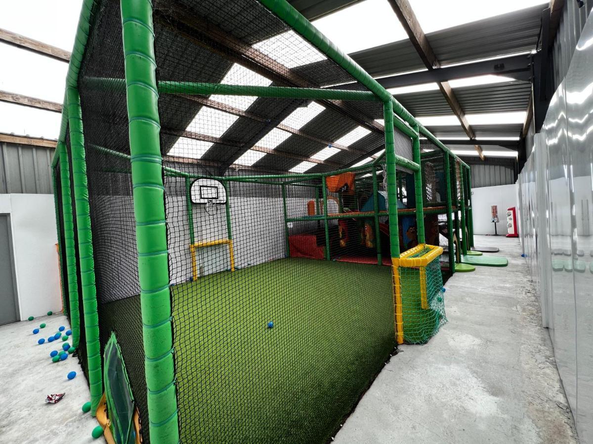 Jungle House No.26 At Three Lochs Holiday Park ニュートン・スチュワート エクステリア 写真