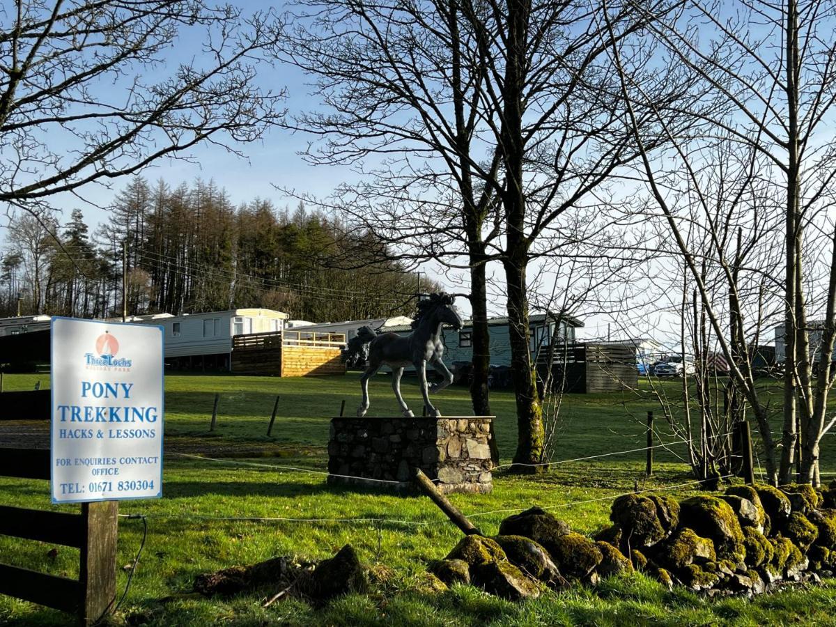 Jungle House No.26 At Three Lochs Holiday Park ニュートン・スチュワート エクステリア 写真