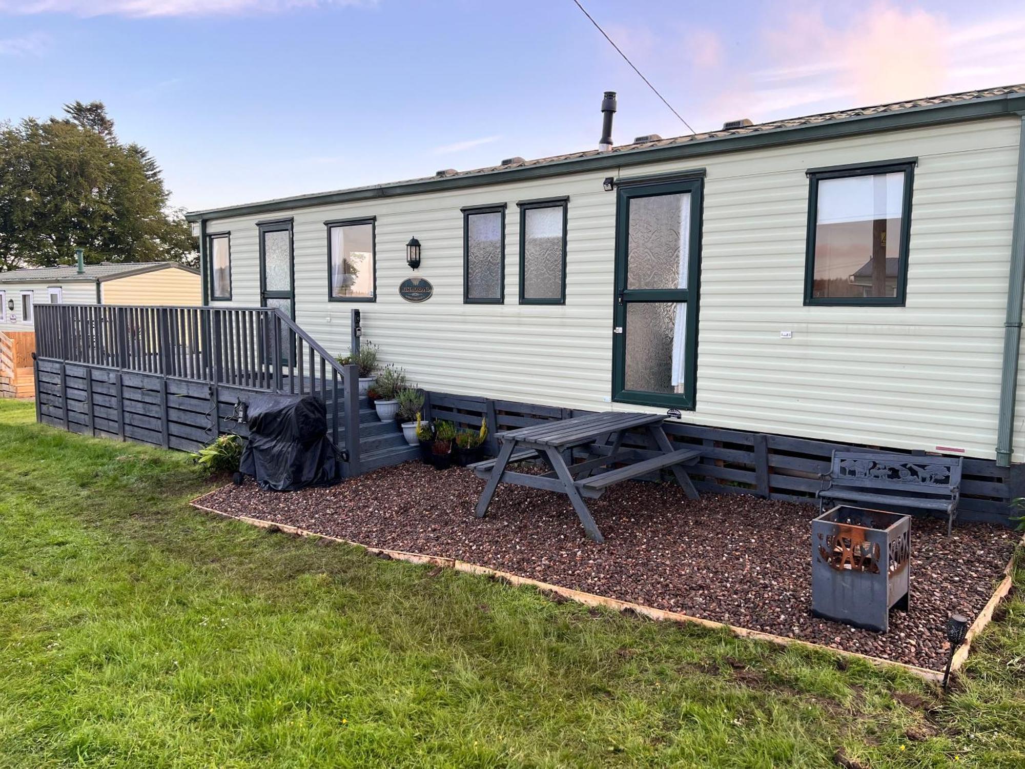 Jungle House No.26 At Three Lochs Holiday Park ニュートン・スチュワート エクステリア 写真