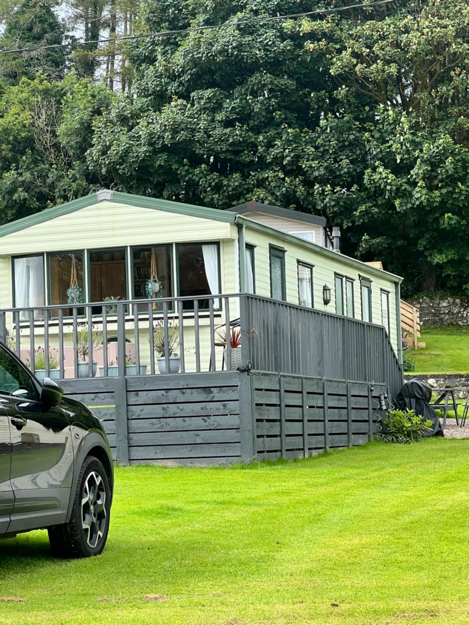 Jungle House No.26 At Three Lochs Holiday Park ニュートン・スチュワート エクステリア 写真